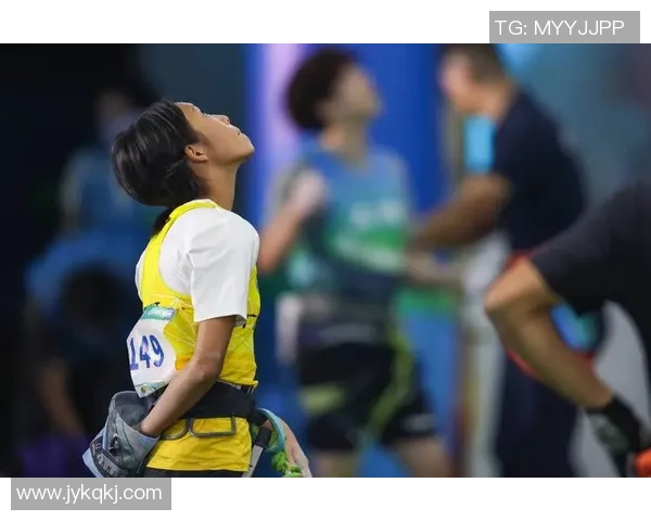 南京攀岩队在世界滑板锦标赛中以52分稳居积分榜首位 南京攀岩队在世界滑板锦标赛中以52分稳居积分榜首位