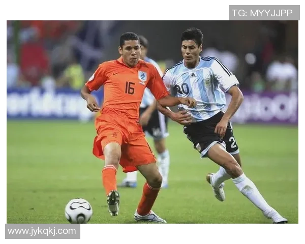 98年阿根廷与荷兰经典对决回顾足球历史上的传奇时刻 98年阿根廷与荷兰经典对决回顾足球历史上的传奇时刻