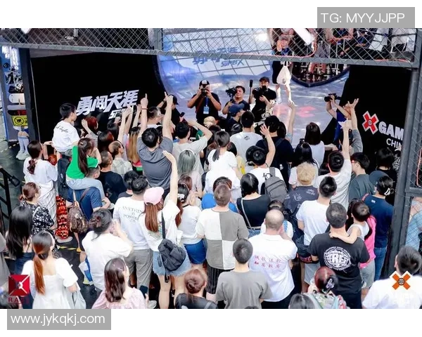 南京滑板队与成都滑板队赛后复盘分析意识碰撞与战术对决 南京滑板队与成都滑板队赛后复盘分析意识碰撞与战术对决