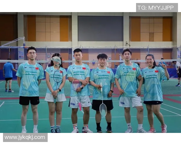 广州羽毛球队的转型之路与深度解析羽毛球运动的未来发展 广州羽毛球队的转型之路与深度解析羽毛球运动的未来发展